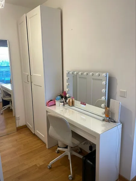 Helles Appartement mit Einbauküche und Dachterrasse - nur für Studenten, Azubis ab 01.10.2026 — photo 1